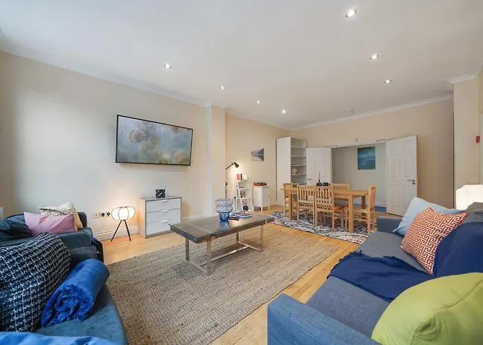 The Chic Townhouse In Kings Cross!!! 3 Floors