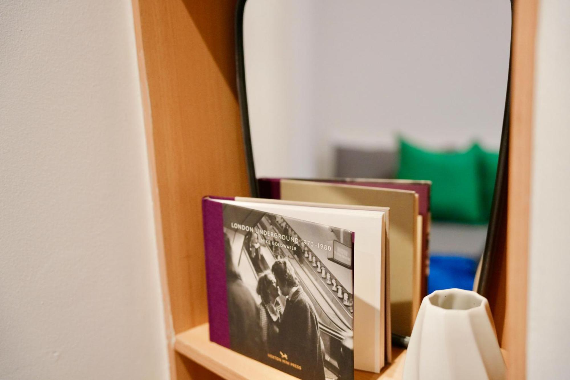 The Chic Townhouse In Kings Cross!!! 3 Floors Apartment London