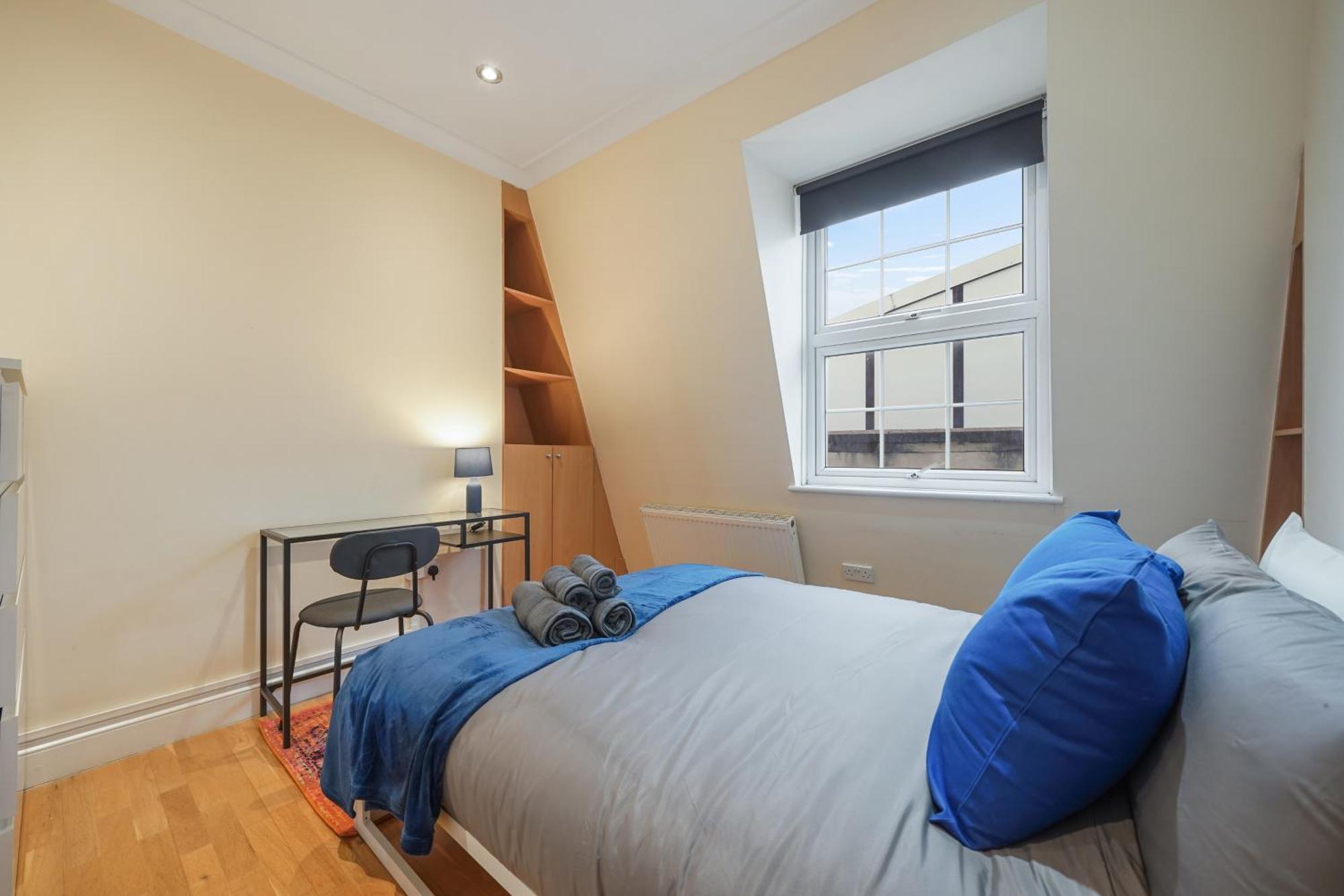 The Chic Townhouse In Kings Cross!!! 3 Floors Apartment
