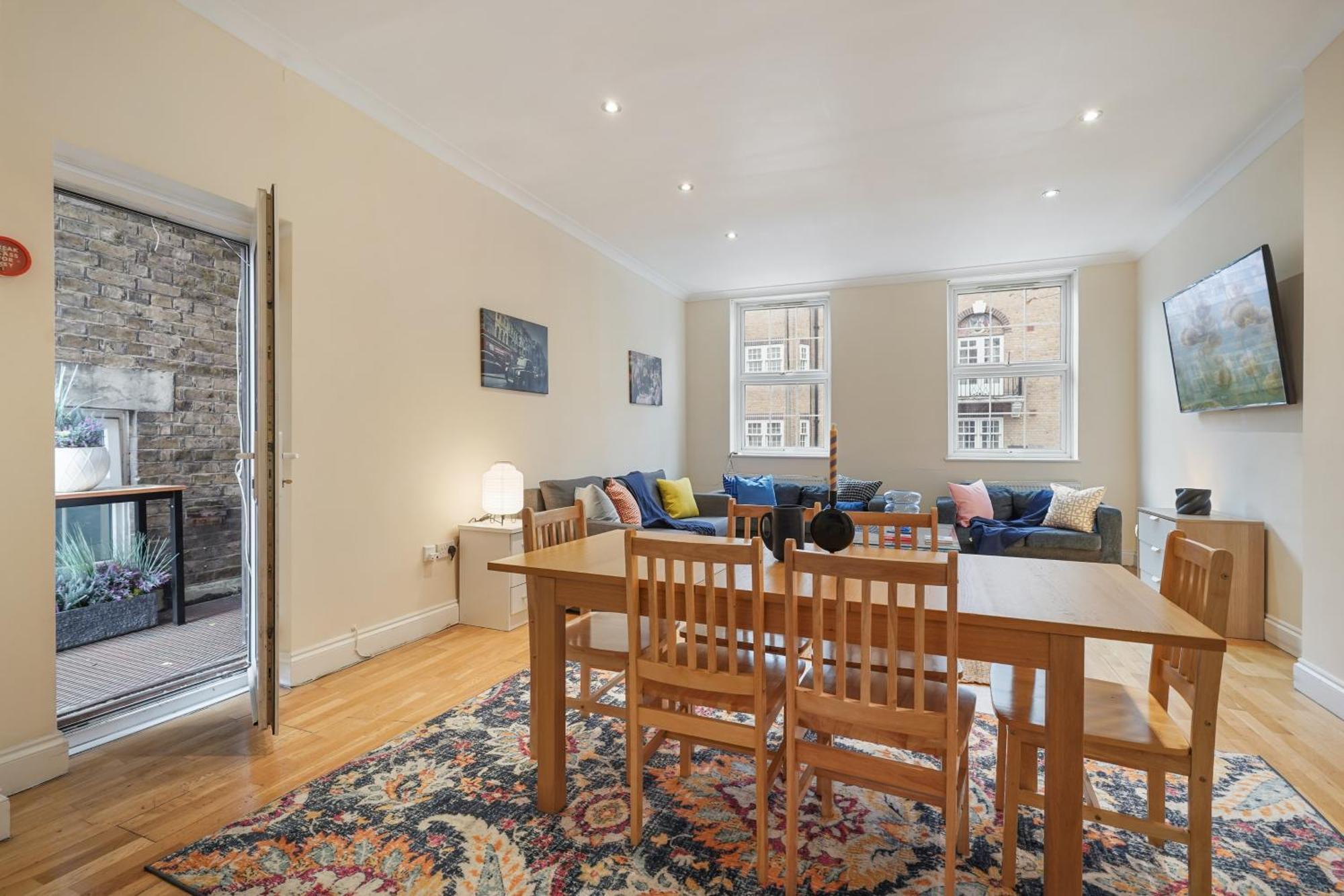 The Chic Townhouse In Kings Cross!!! 3 Floors Apartment
