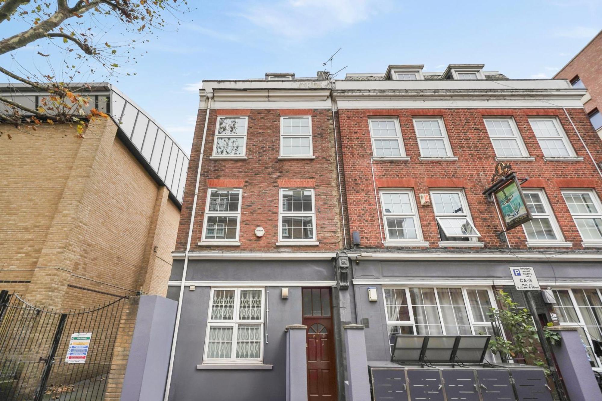 The Chic Townhouse In Kings Cross!!! 3 Floors Apartment London